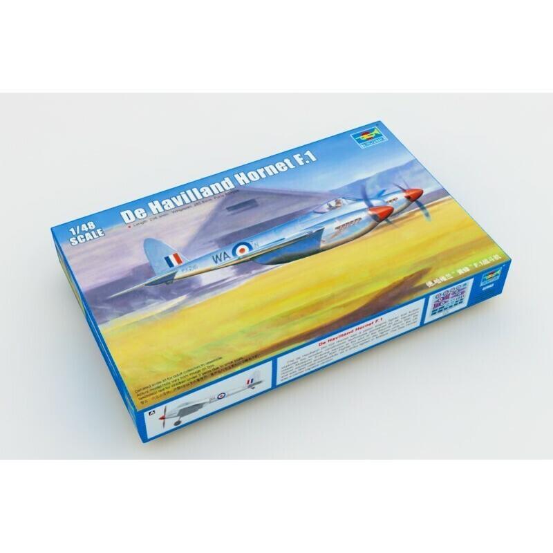 TRUMPETER 1/48 De Havilland Hornet F.1