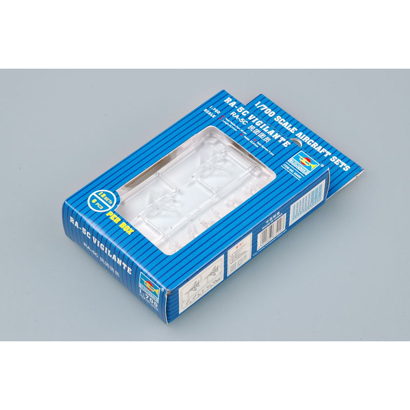 Trumpeter 1/700 RA-5C VIGILANTE (12 pcs/box)