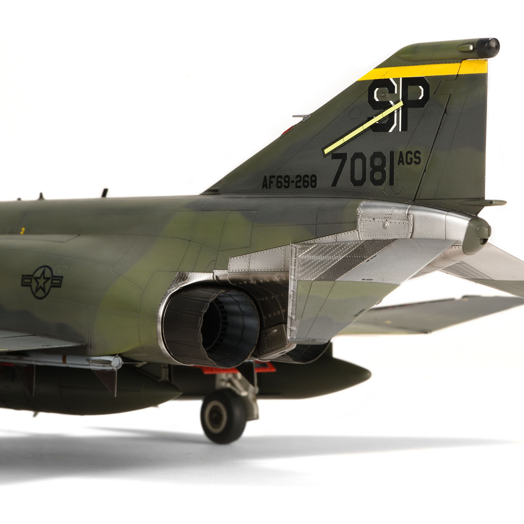 Zoukei Mura 1/48 F-4G Phantom II Wild Weasel V Plastic Model Kit