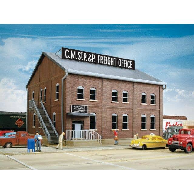 WALTHERS HO Brick Freight Office -- Kit - 8-13/16 x 9 x 6-1/8" 22.4 x 22.9 15.6cmt