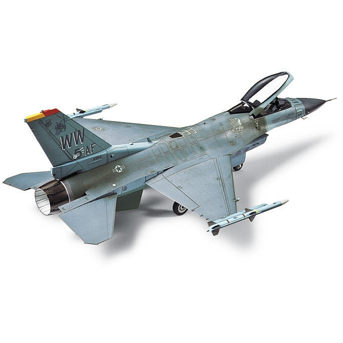 TAMIYA 1/72 F-16CJ Fighting Falcon