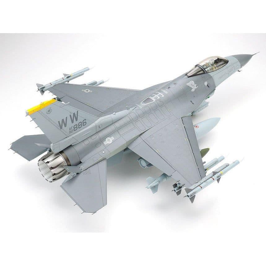 TAMIYA 1/32 F16CJ Fighting Falcon Block 50