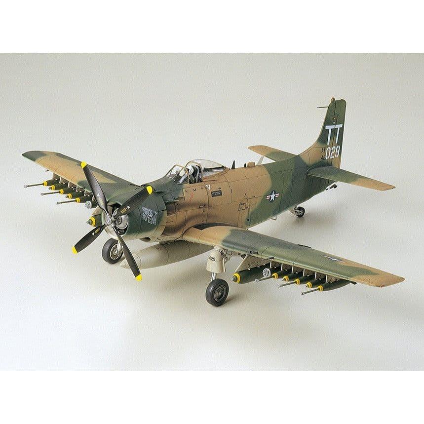 TAMIYA 1/48 Douglas A-1J Skyraider U.S. Air Force