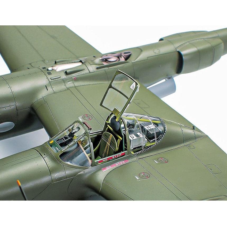 TAMIYA 1/48 Lockheed P-38 F/G Lightning