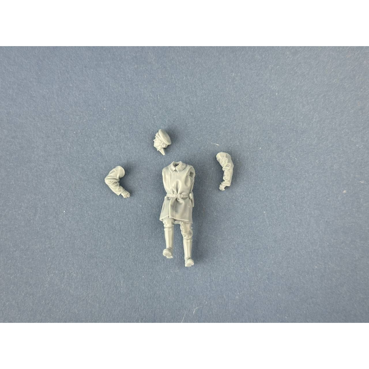 COPPER STATE MODELS British Dispatch Rider pushing his motorcycle