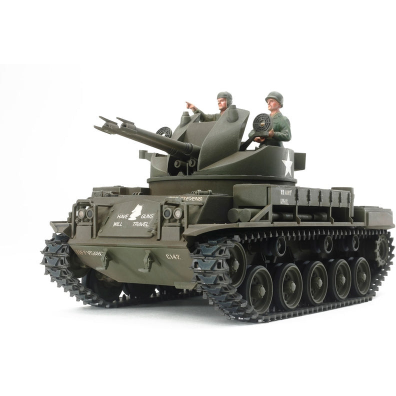 TAMIYA 1/35 M42 Duster with 3 Figures