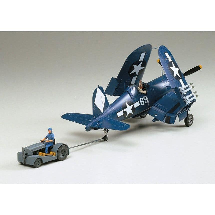 TAMIYA 1/48 Vought F4U-1D Corsair with "Moto-Tug"