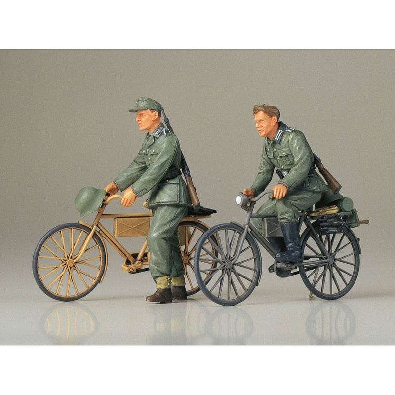 TAMIYA 1/35 German Soldiers with Bicycles