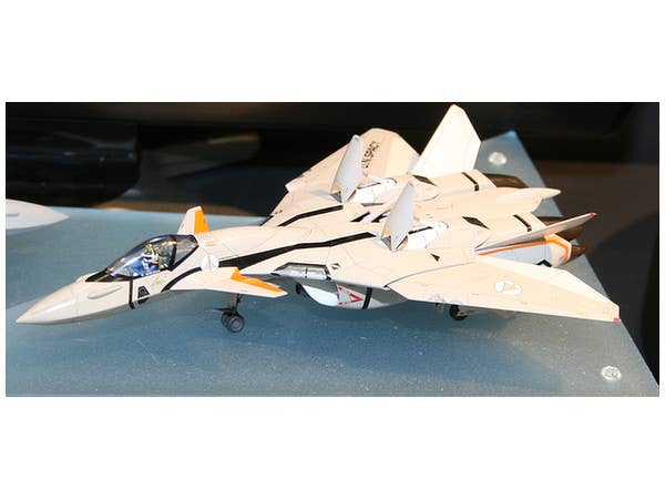 HASEGAWA 1/72 VF-11B Thunderbolt (Macross Plus)
