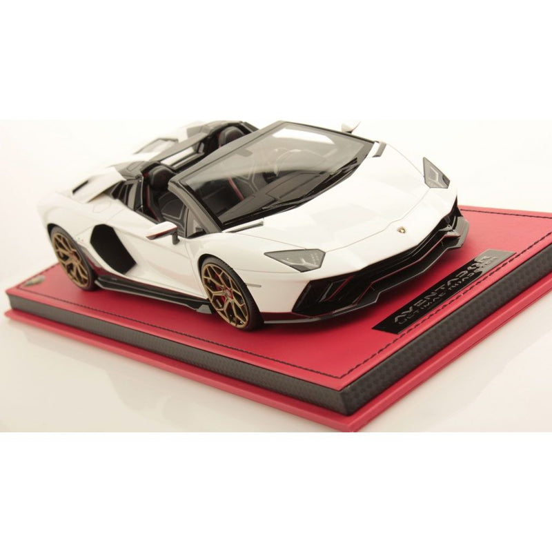 MR COLLECTION MODELS 1/18 Lambo Aventador Ultimae Road  Bianco Asopo with Carbon Pack