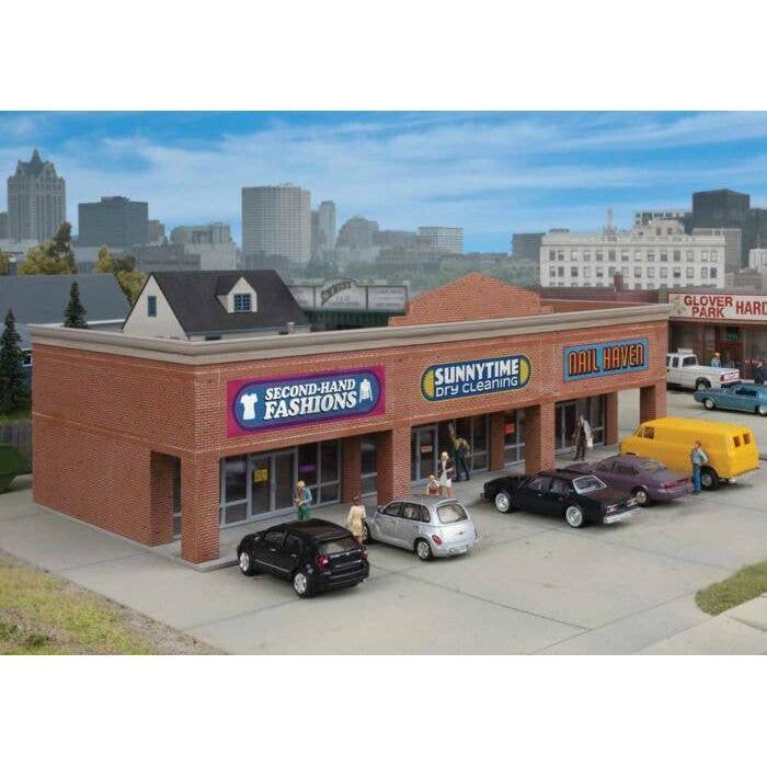 WALTHERS HO Modern Shopping Center I -- Kit - 10-1/2 x 4-15/16 x 3-1/2" 26.6 x 12.5 x 8.8cm