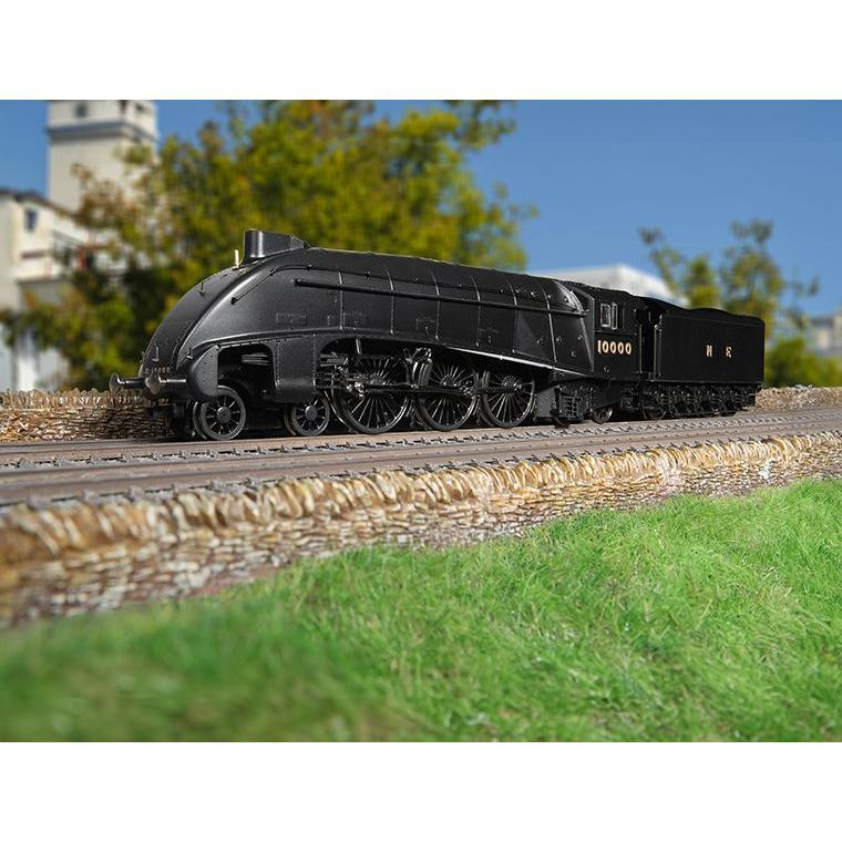 HORNBY OO LNER, W1 CLASS 'HUSH HUSH' STREAMLINED, 4-6-4, 10000 - ERA 3