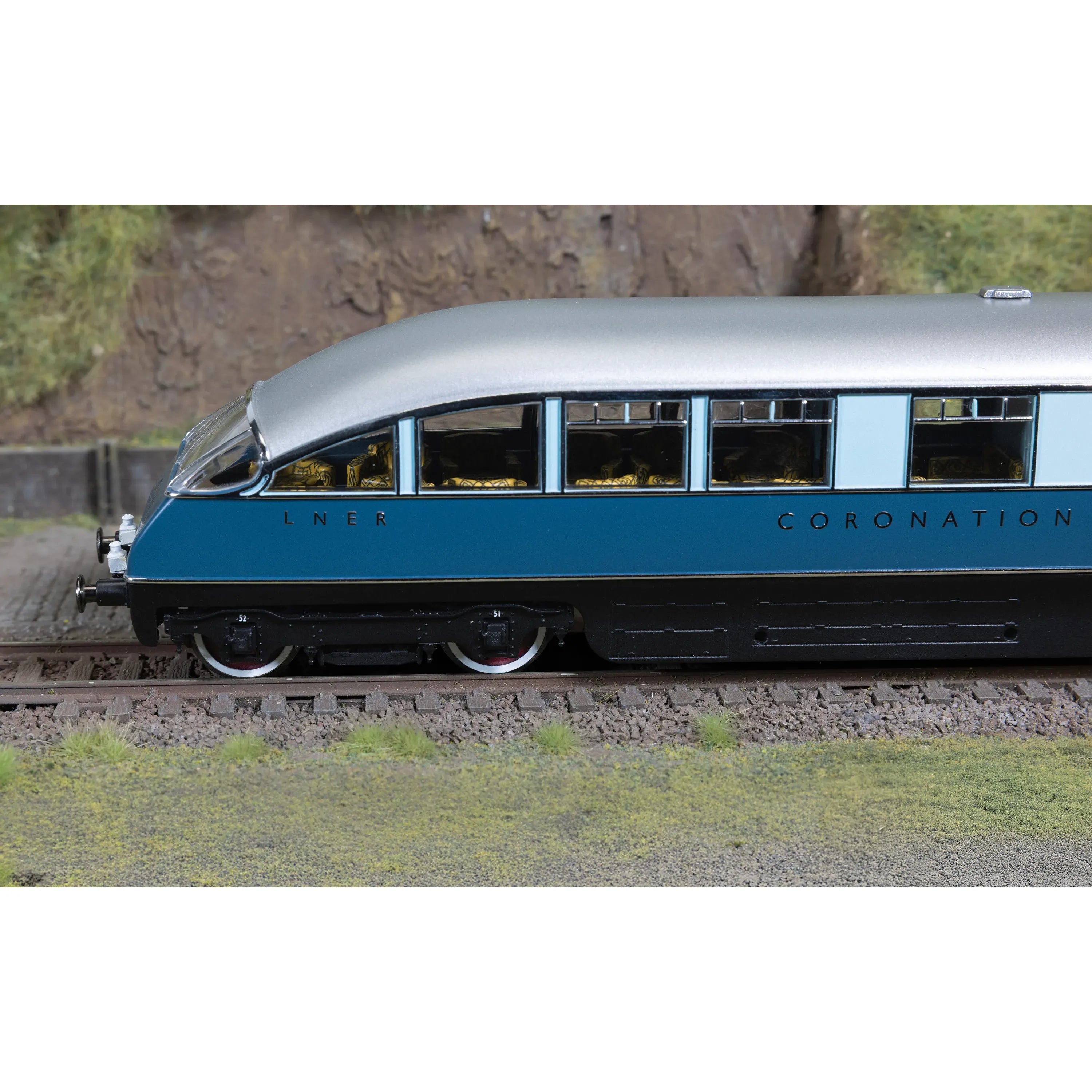 HORNBY OO LNER - 'Coronation' Observation Car 1729 (The One:One Collection)