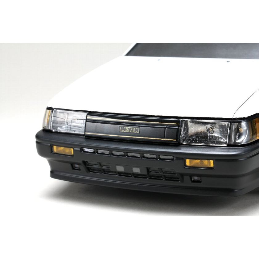 YOKOMO TOYOTA Corolla Levin (AE86) 2-Door Body Set