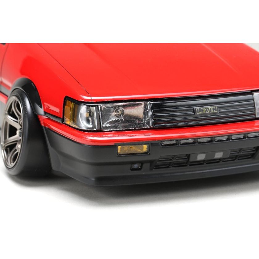 YOKOMO TOYOTA Corolla Levin (AE86) 3-Door Body Set