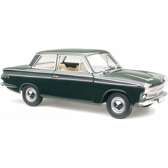 CLASSIC CARLECTABLES 1/18 Ford Cortina GT Goodwood Green