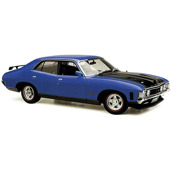 CLASSIC CARLECTABLES 1/18 Ford XA Falcon RPO83 Sedan Cosmic Blue
