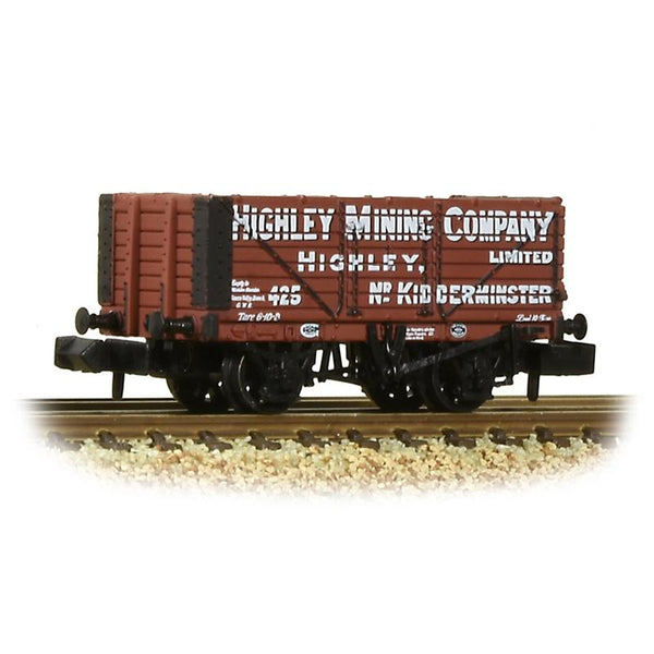 GRAHAM FARISH 7 Plank Wagon End Door 'Highley Mining Company Ltd' Red