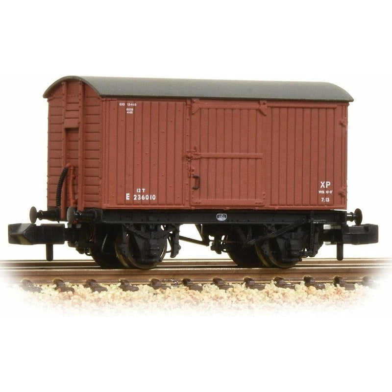 GRAHAM FARISH 12 Ton Eastern Ventilated Van Planked Ends LNER