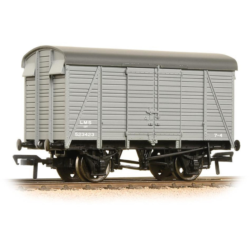 BRANCHLINE OO 12 Ton Southern 2+2 Planked Ventilated Van LM