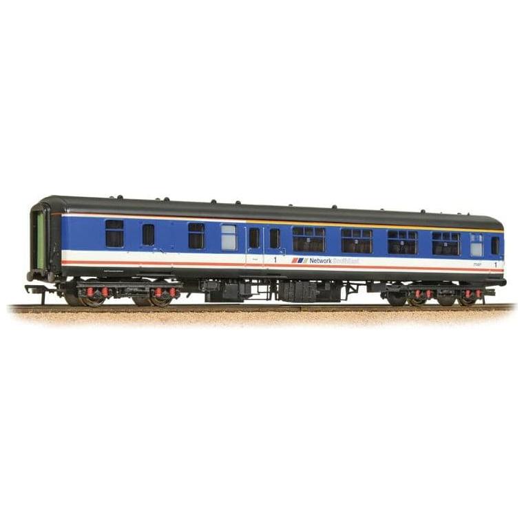 BRANCHLINE OO BR Mk2A BFK Brake First Corridor Network SouthEast