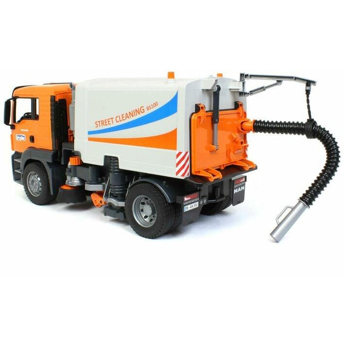 BRUDER 1/16 MAN TGS Street Sweeper