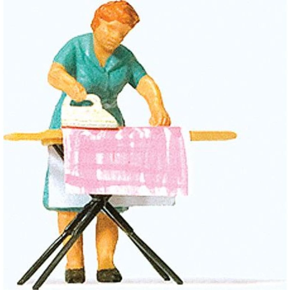 PREISER HO Woman Ironing