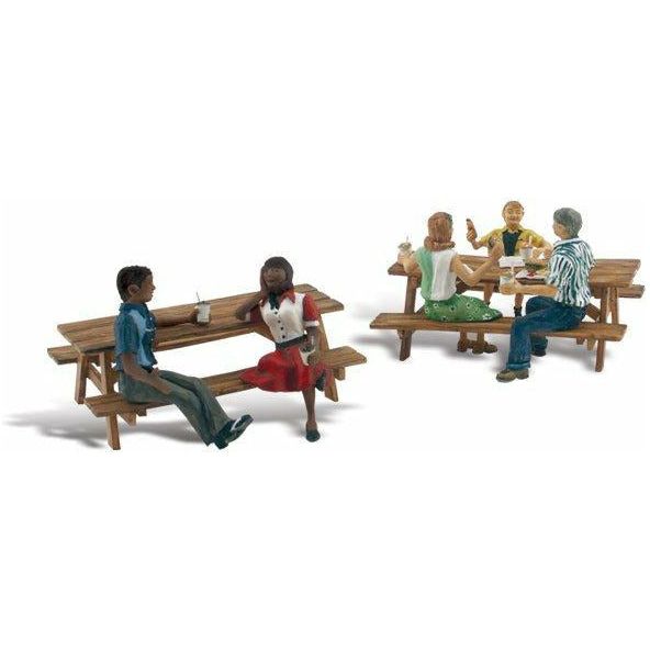 WOODLAND SCENICS N Outdoor Dining