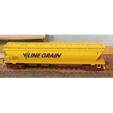 AUST-N-RAIL N VHGY VLINE No 300 includes Microtrains Bogi