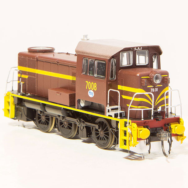 IDR HO 70 Class Diesel Hydraulic PTC 7008 Yellow Buffers Indian Red L7 Logo - DCC Fitted