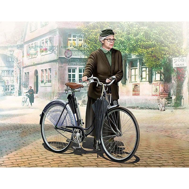 MASTER BOX 1/35 'Frau Muller' WWII Woman with Bicycle