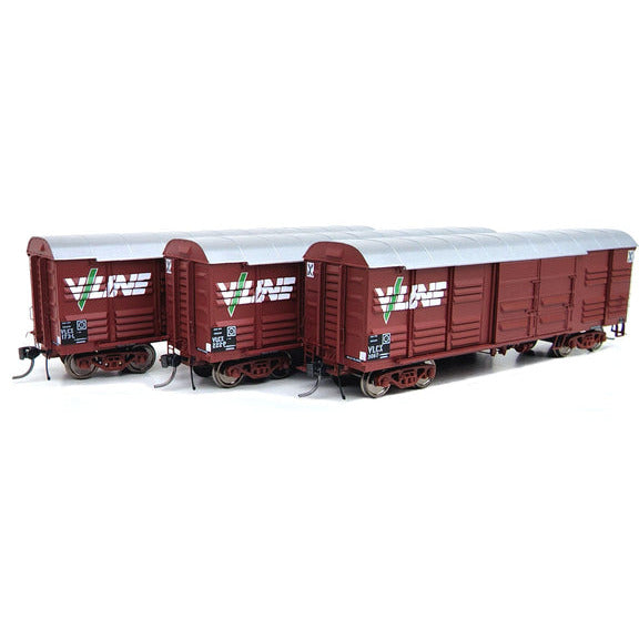 ON TRACK MODELS HO VLCX-05 40'2" Victorian Louvre Vans 3 Pack