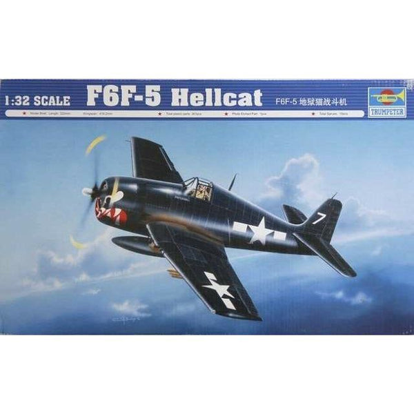 TRUMPETER 1/32 F6F-5 Hellcat