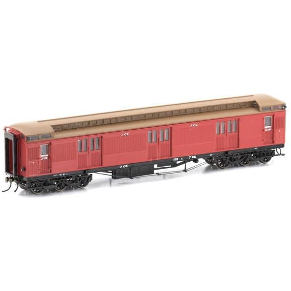 AUSCISION HO VR CE Baggage/Guard Car, Carriage Red with 6 Wheel Bogie, 7-CE - Single Car