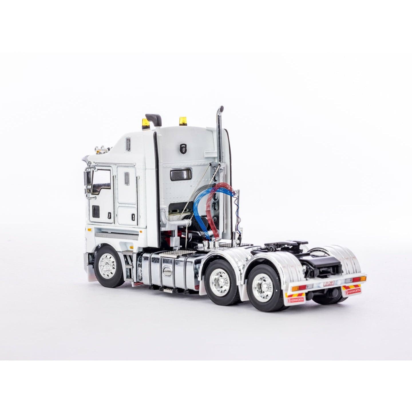 DRAKE 1/50 Kenworth K200 Truck White/Black 2.3 Cabin