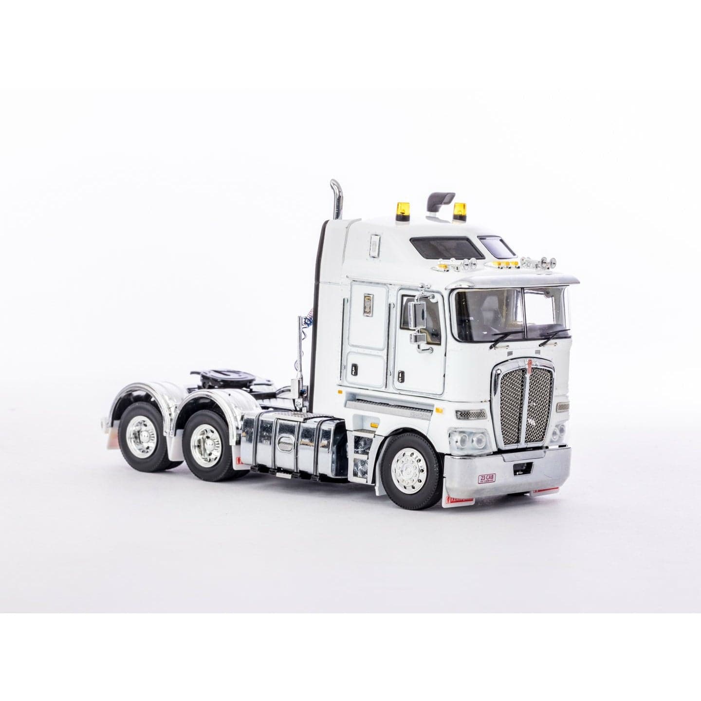 DRAKE 1/50 Kenworth K200 Truck White/Black 2.3 Cabin