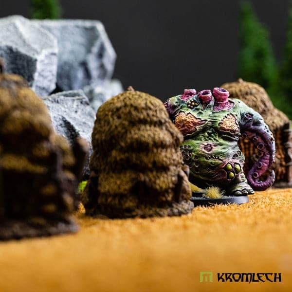 KROMLECH Dark Forest Haystacks (3)