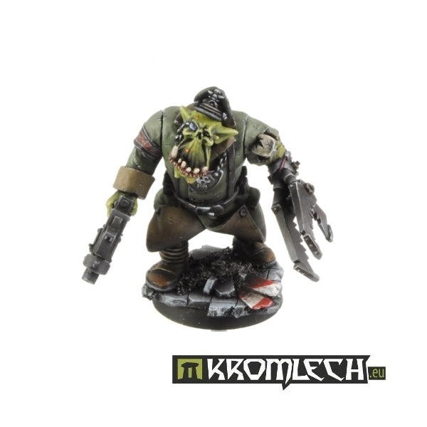 KROMLECH Greatcoat Orc Squad Leader (1)