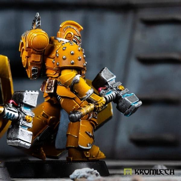 KROMLECH Heresy Shoulder Pads - Studded (10)