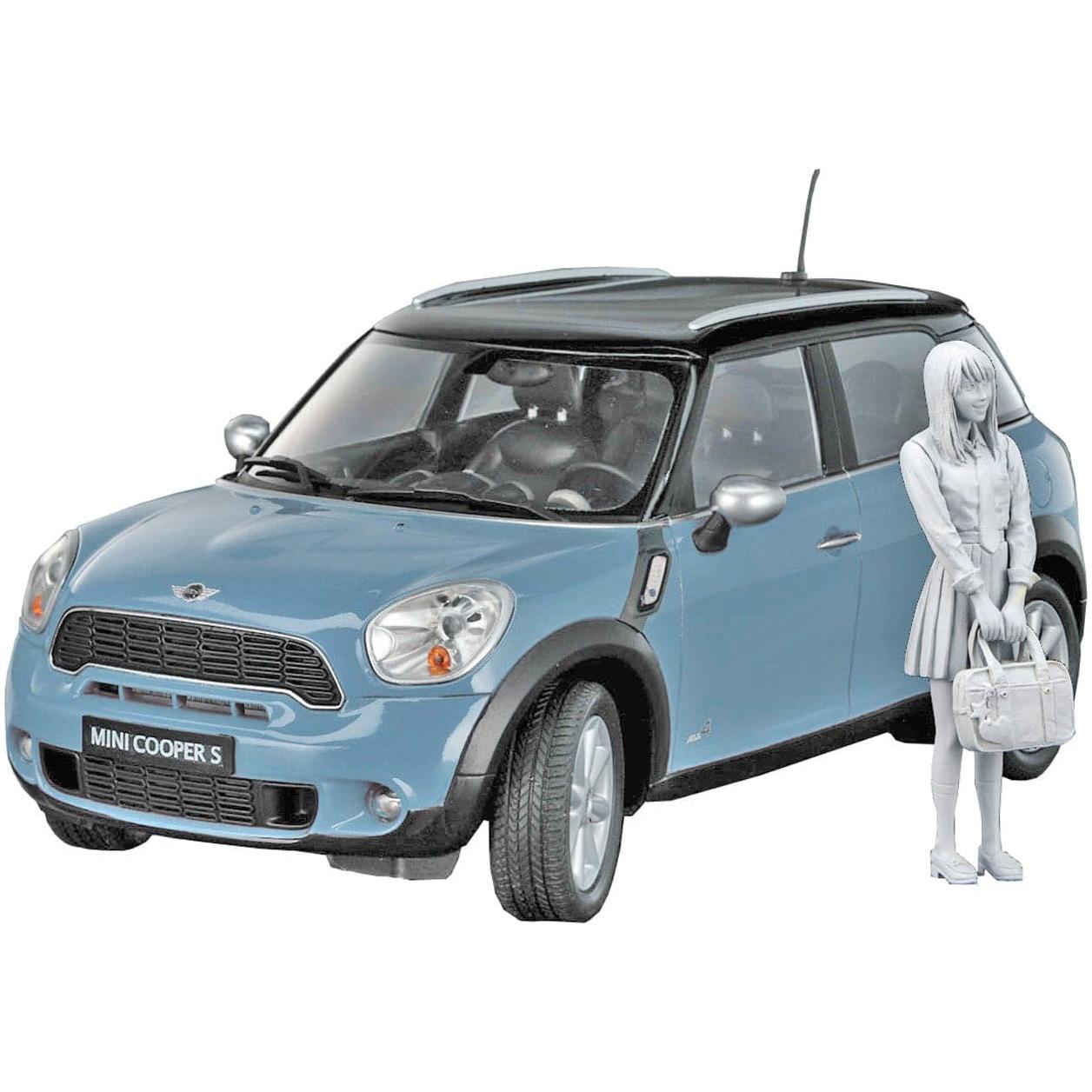 HASEGAWA 1/24  Mini Cooper S Countryman All4 with School Girl's Figure