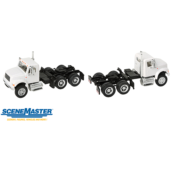SCENEMASTER International 4900 2-Axle Semi Tractor White