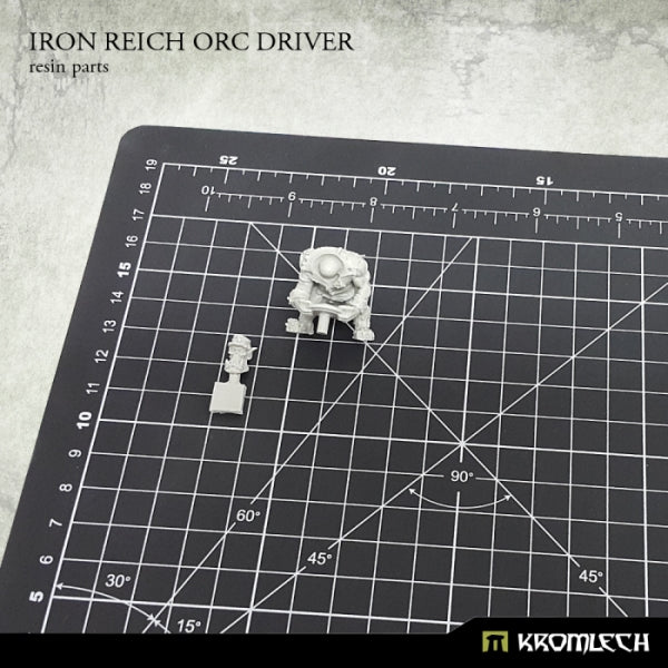KROMLECH Iron Reich Orc Driver (1)