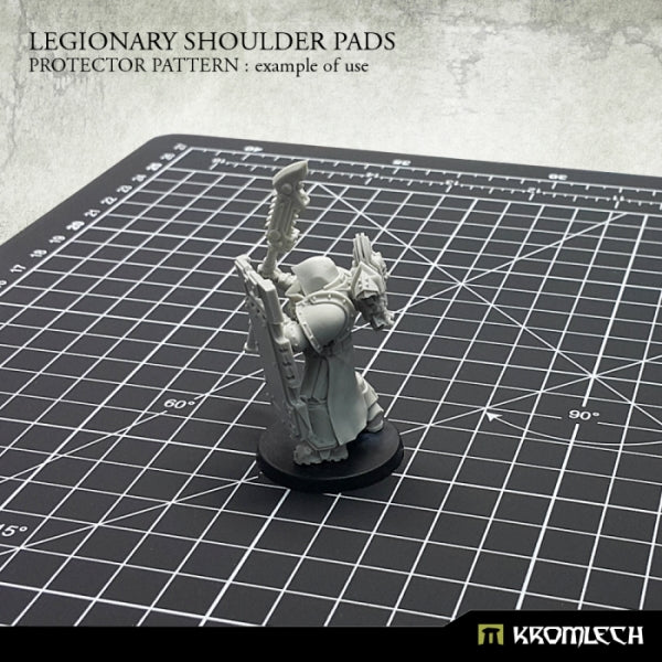 KROMLECH Legionary Shoulder Pads: Protector Pattern (10)