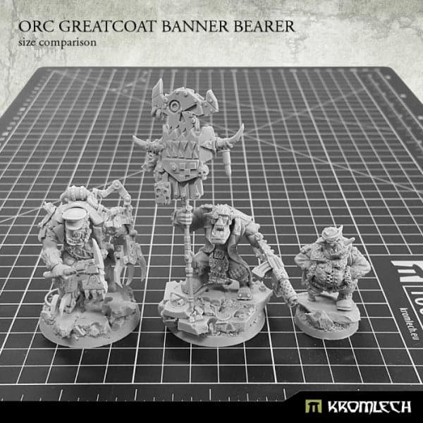 KROMLECH Orc Greatcoat Banner Bearer (1)