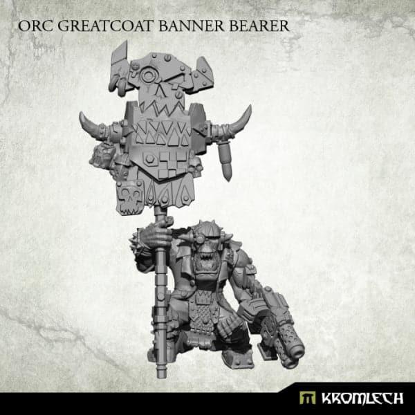 KROMLECH Orc Greatcoat Banner Bearer (1)