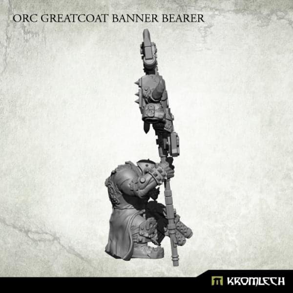 KROMLECH Orc Greatcoat Banner Bearer (1)