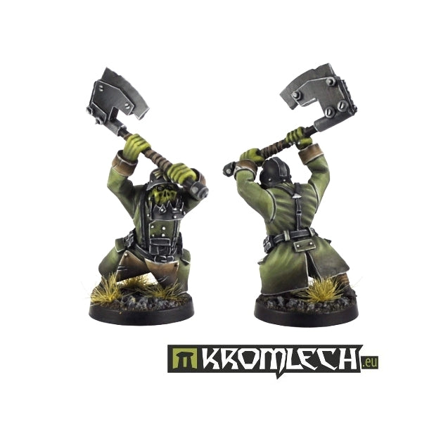 KROMLECH Orc with Two-Handed Axe (1)