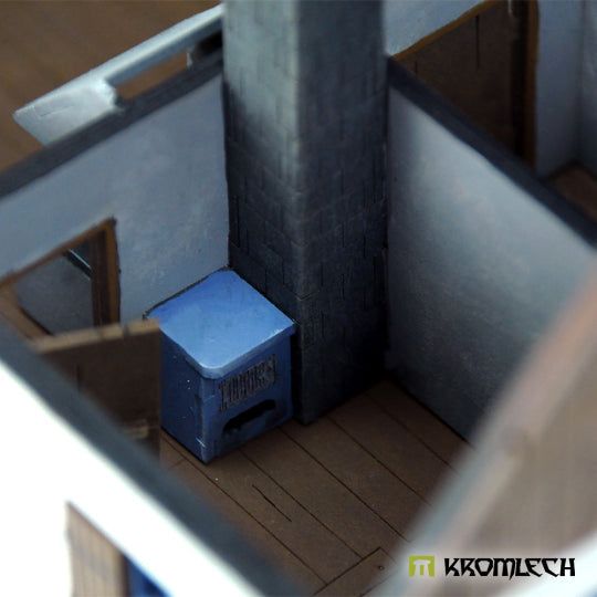TABLETOP SCENICS Poland 1939 Wooden Cottage with Privy