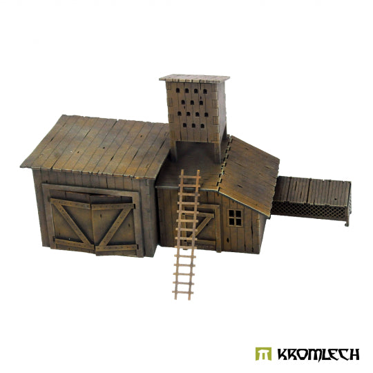 TABLETOP SCENICS Poland 1939 Wooden Shed with Rabbit Cage and Pigeon House