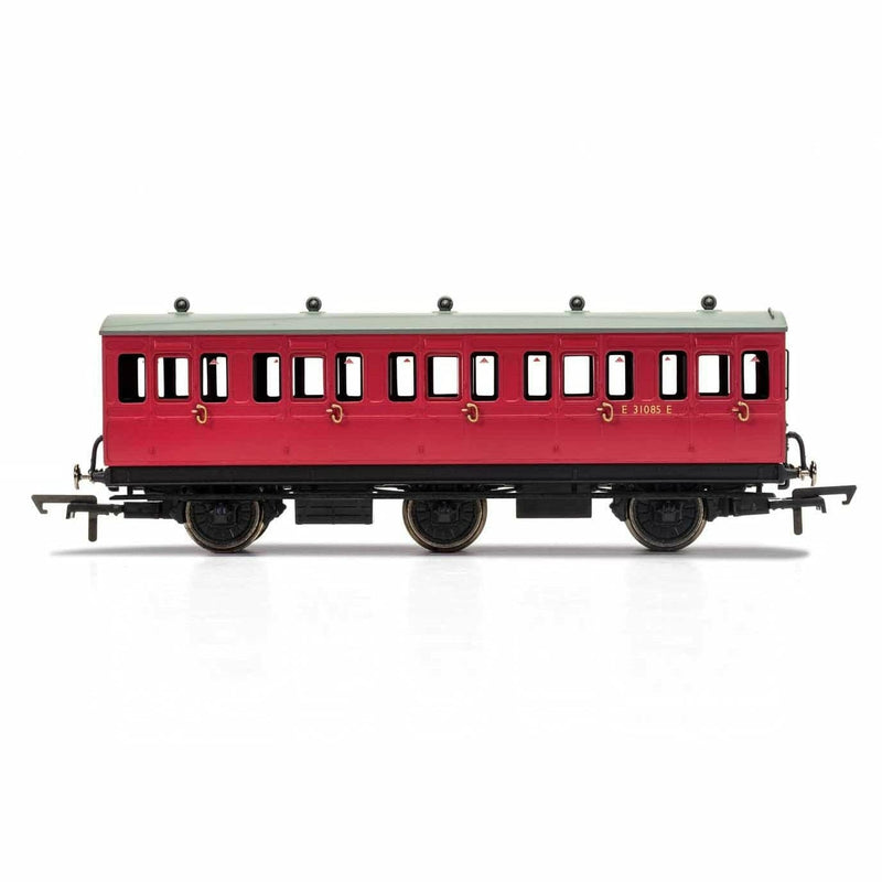 HORNBY OO BR, 6 Wheel Coach, 3rd Class, E31085 - Era 4